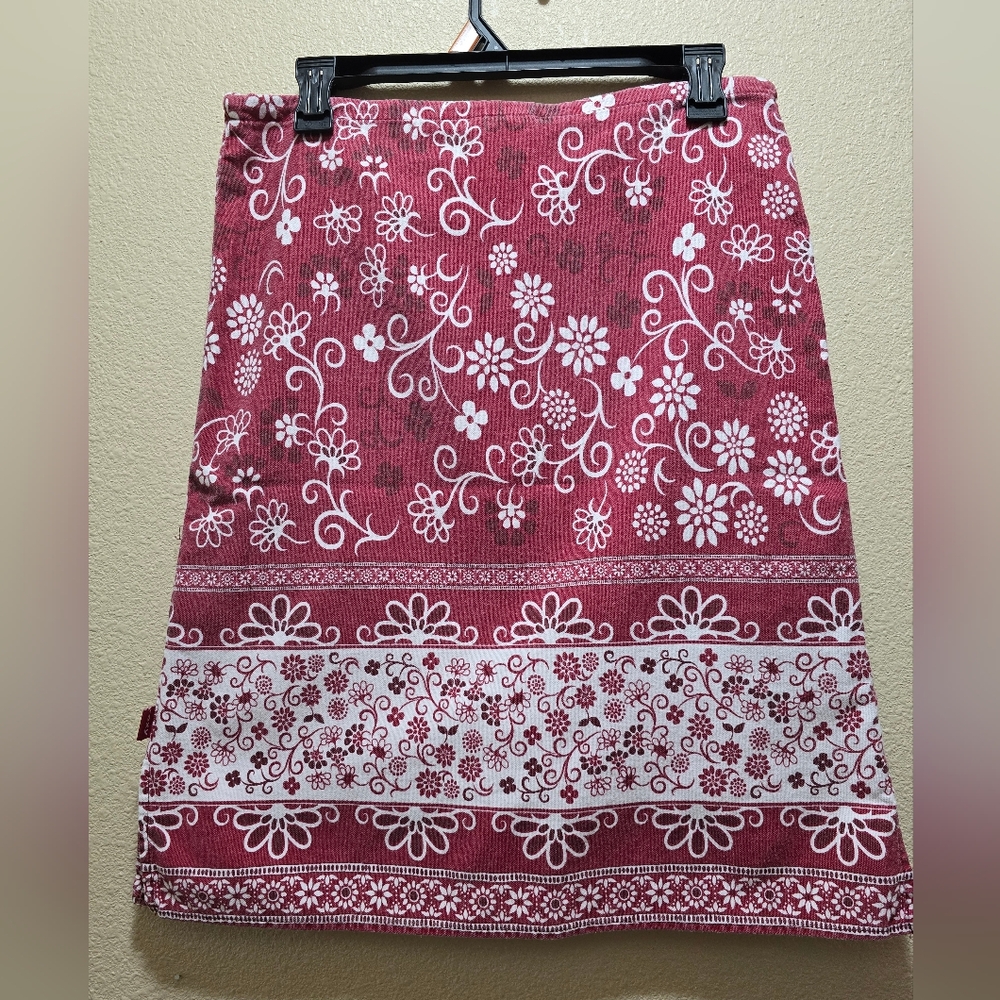 Little red skirt Roxi size S